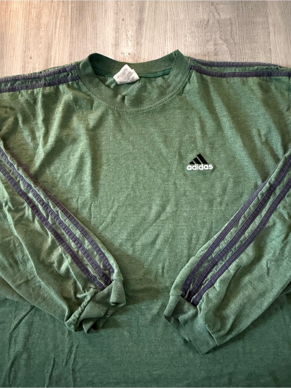 Vintage 1990s Adidas Men’s Heather Green Crewneck Sweatshirt with Logo soft rare - Picture 4 of 6